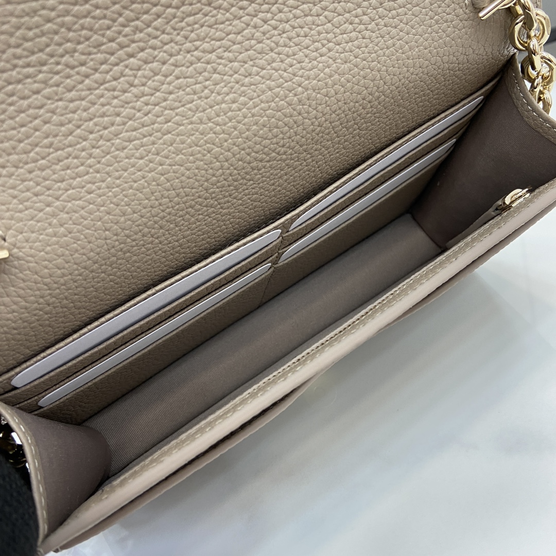 Bagsaaa Gvc*1 GG Emblem S*per mini shoulder bag 818705 taupe - 20 x 12.5 x 4 cm