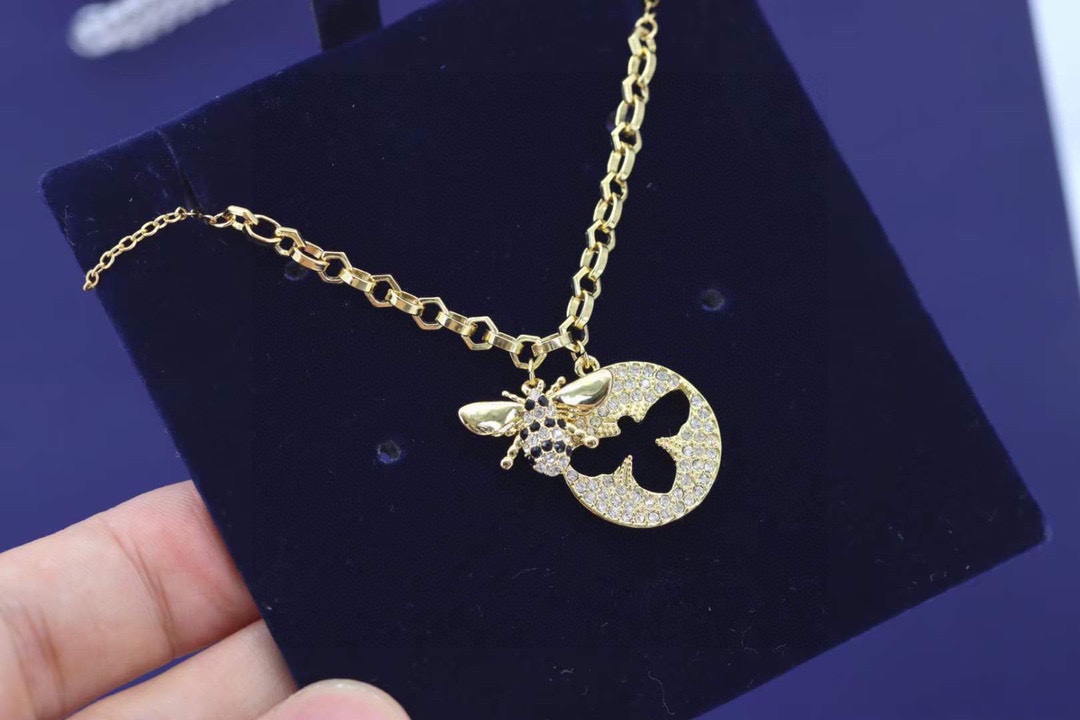 Bagsaaa Swarovski Necklace 01