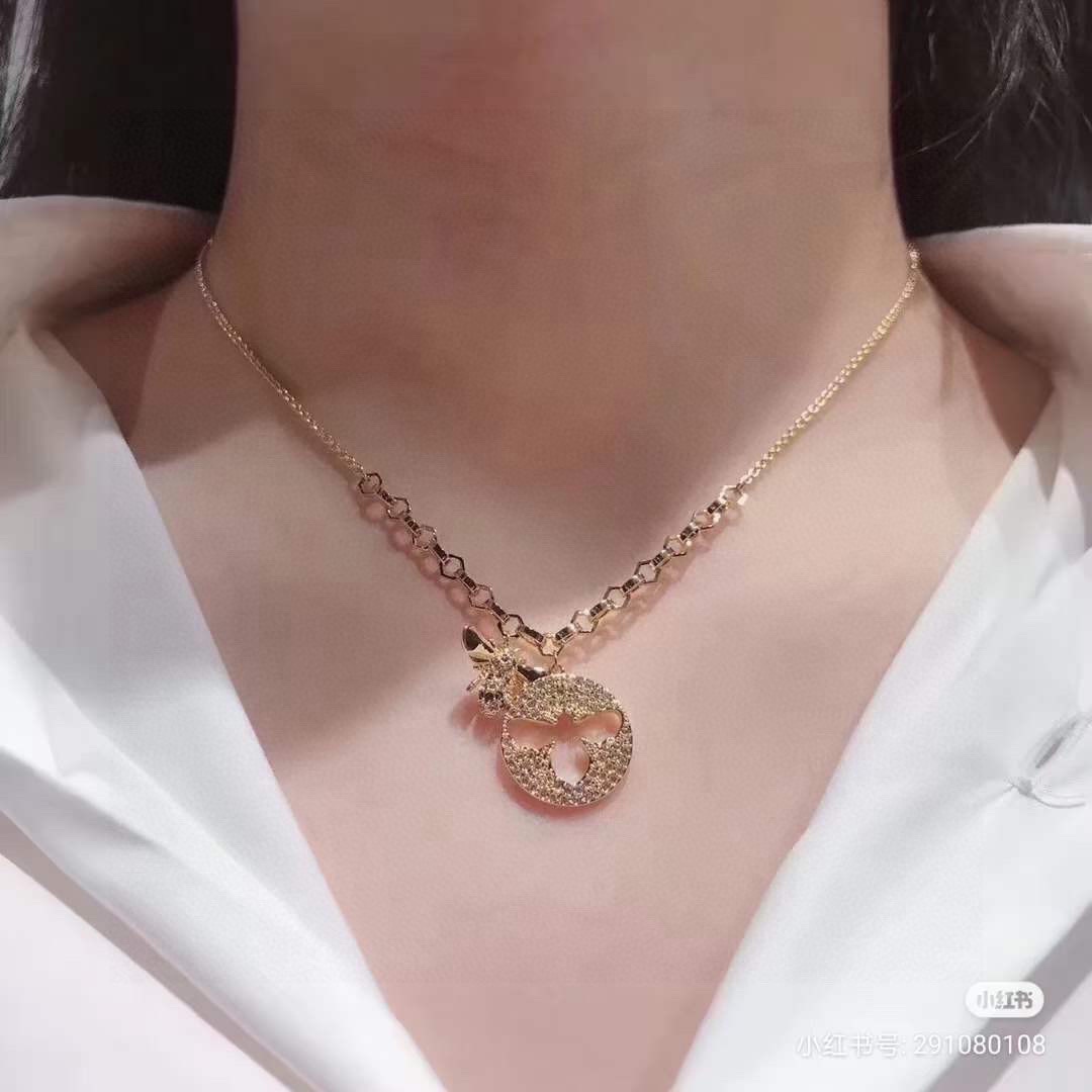 Bagsaaa Swarovski Necklace 01