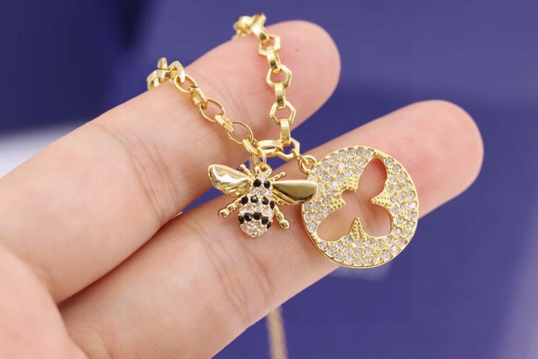 Bagsaaa Swarovski Necklace 01