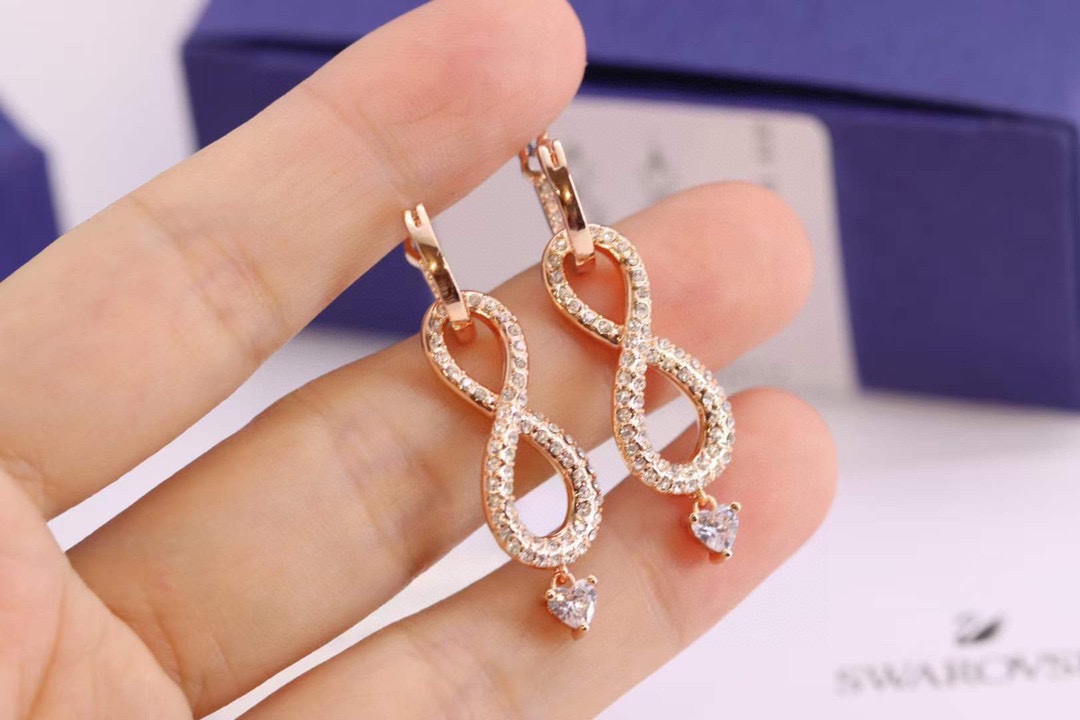 Bagsaaa Swarovski Earrings 01