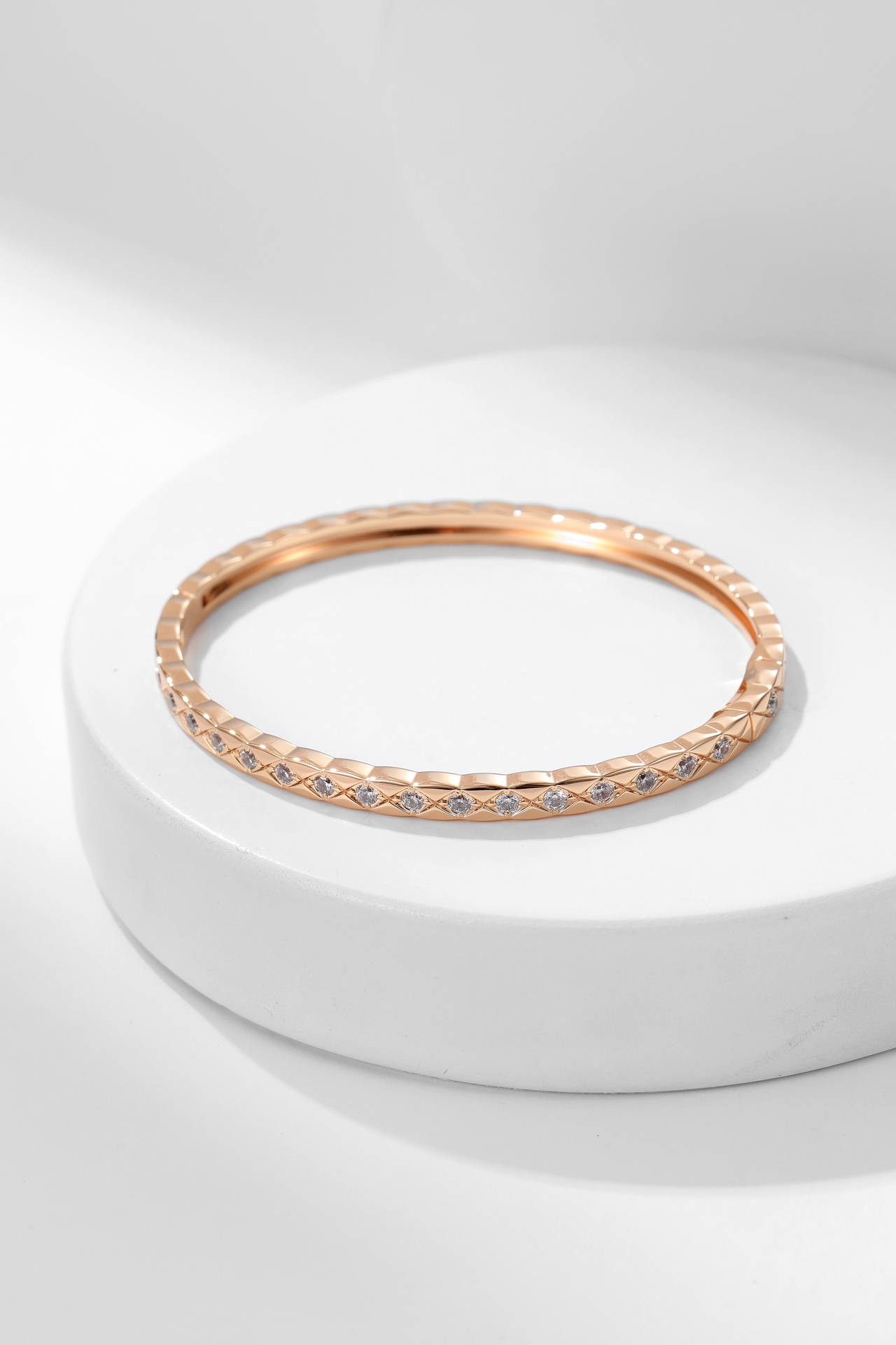 Bagsaaa Ch**el Coco Crush Bracelet Rose Gold