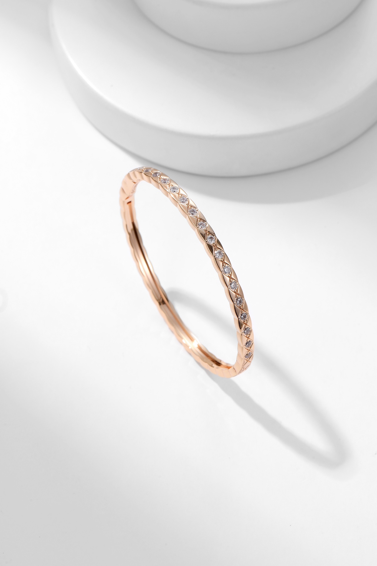 Bagsaaa Ch**el Coco Crush Bracelet Rose Gold