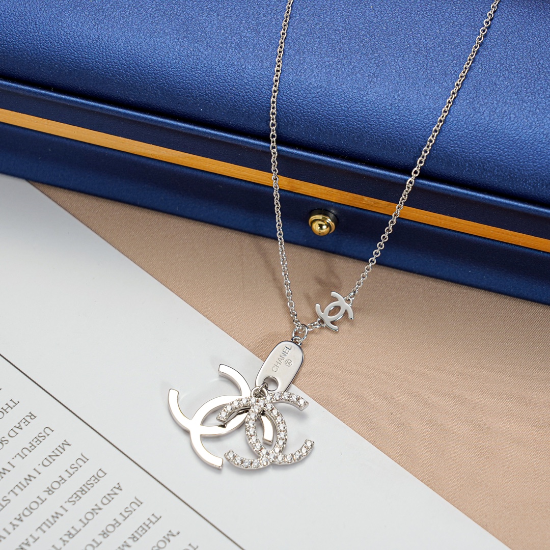 Bagsaaa Ch**el Silver Necklace