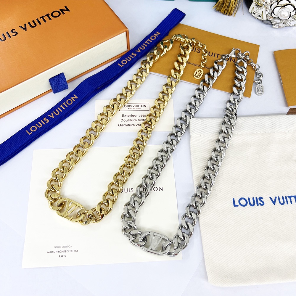 Bagsaaa L0vis Vvtt0n Necklace