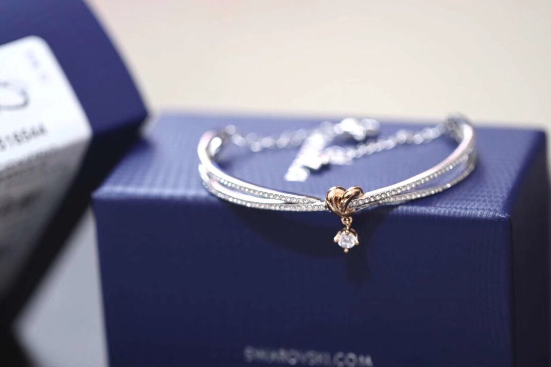 Bagsaaa Swarovski Bracelet 01