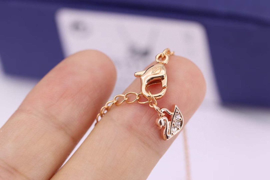 Bagsaaa Swarovski Necklace 03