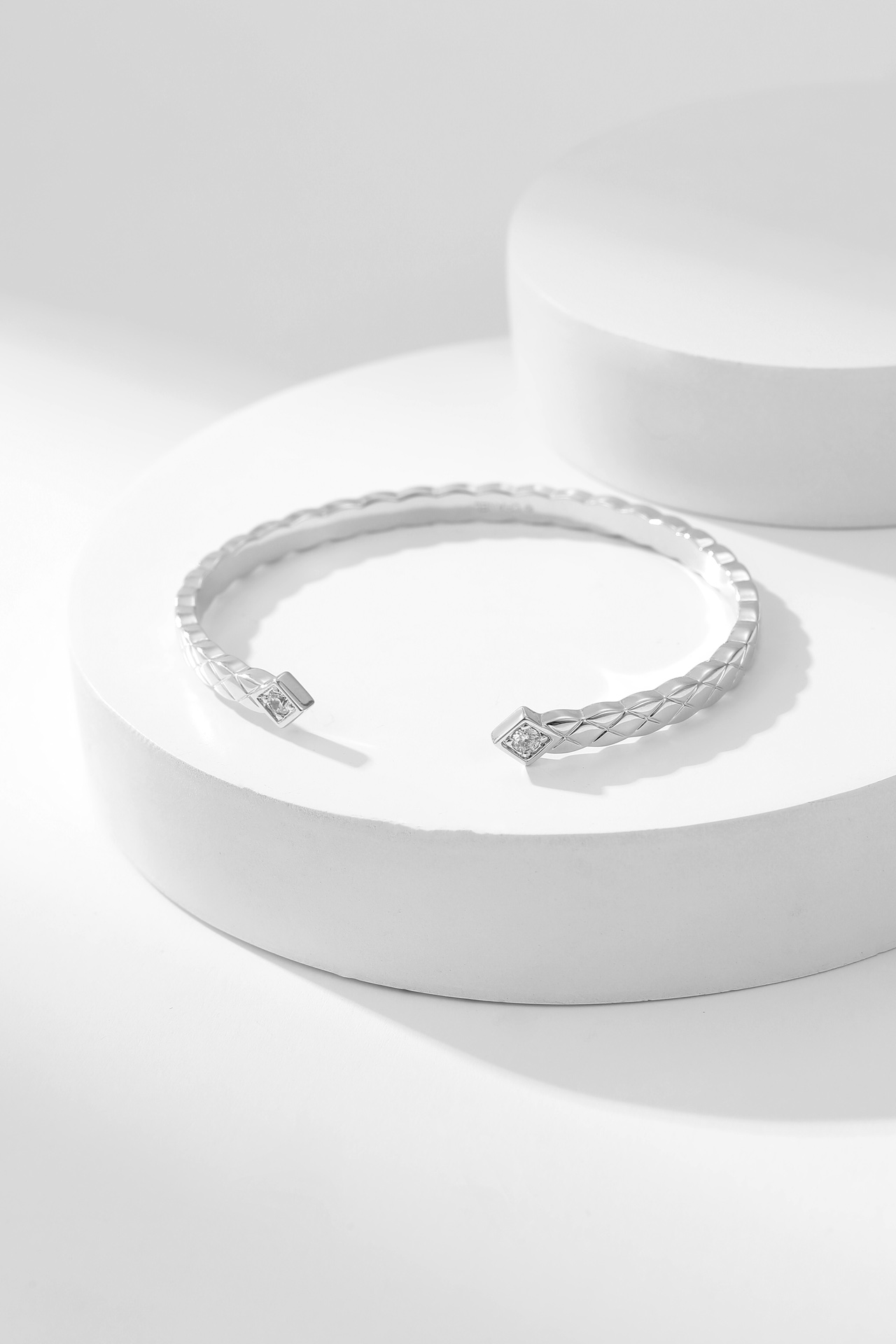 Bagsaaa Ch**el Coco crush silver bracelet