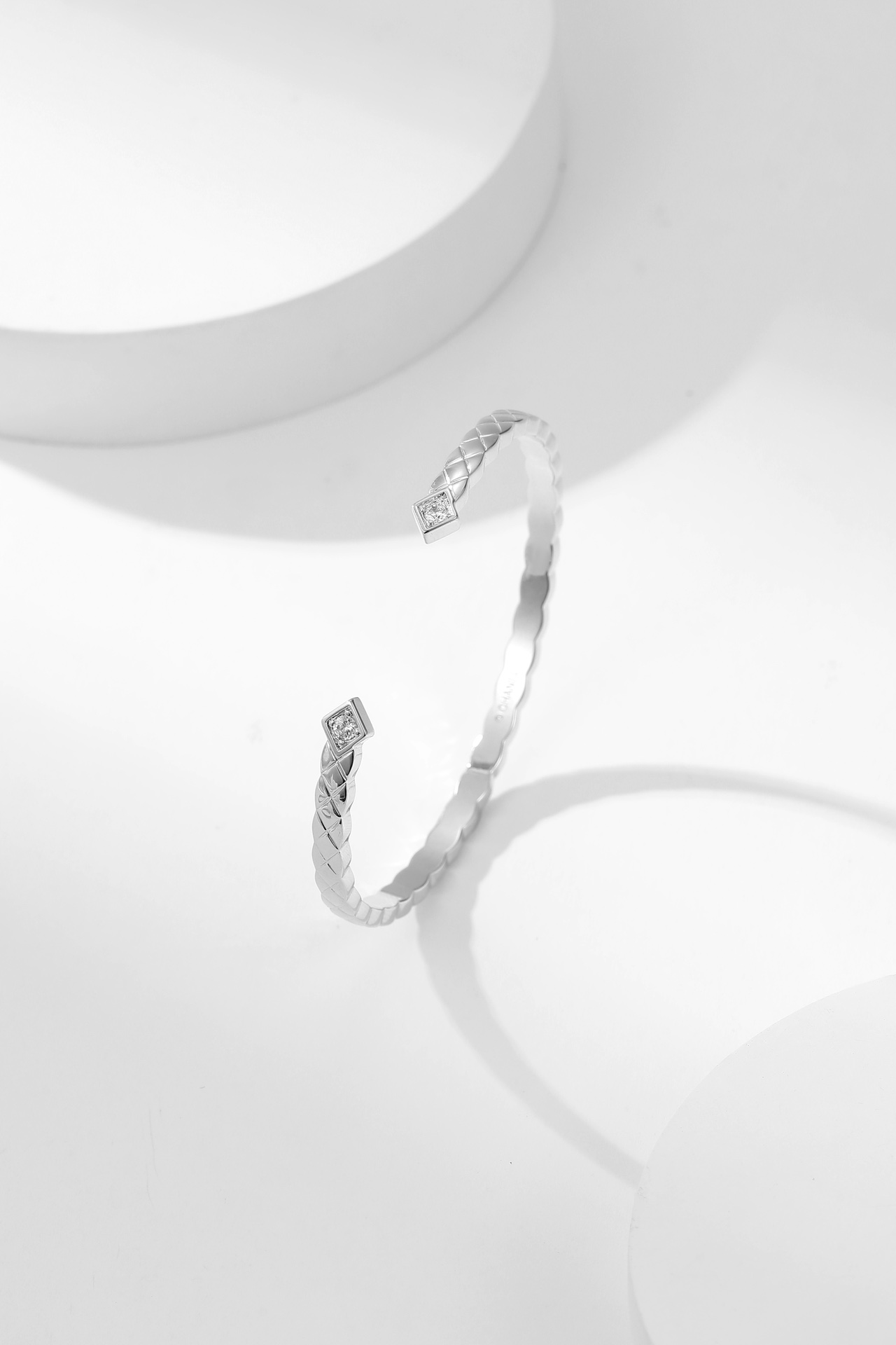 Bagsaaa Ch**el Coco crush silver bracelet