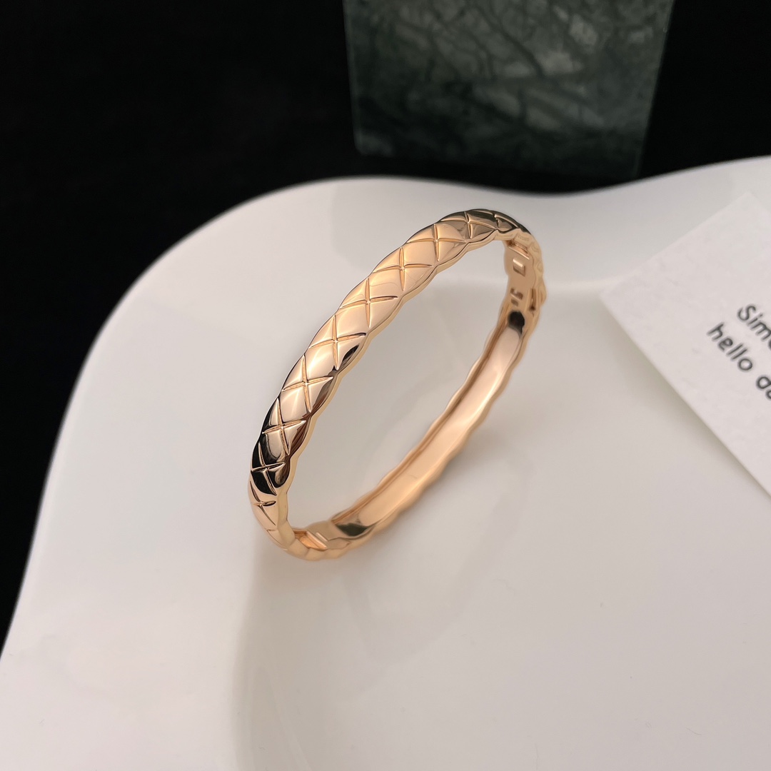 Bagsaaa Ch**el Coco Crush Bracelet