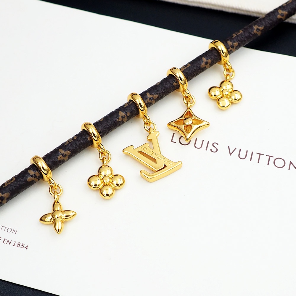 Bagsaaa L0vis Vvtt0n Bracelet 01