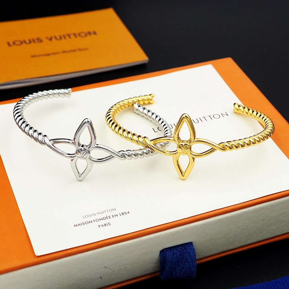 Bagsaaa L0vis Vvtt0n Bracelet 04