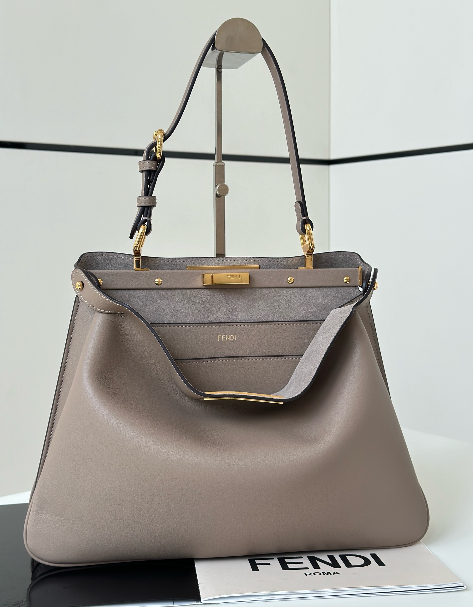 Bagsaaa F**di Peekaboo Soft Medium Bag Dove Gray - 33cm
