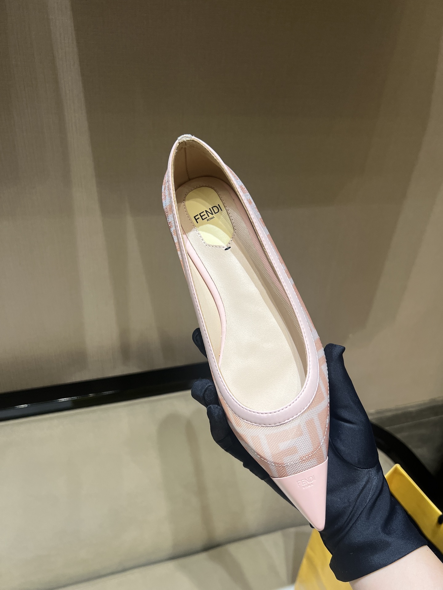 Bagsaaa F**di Colibrì Pink leather and FF mesh ballet flats