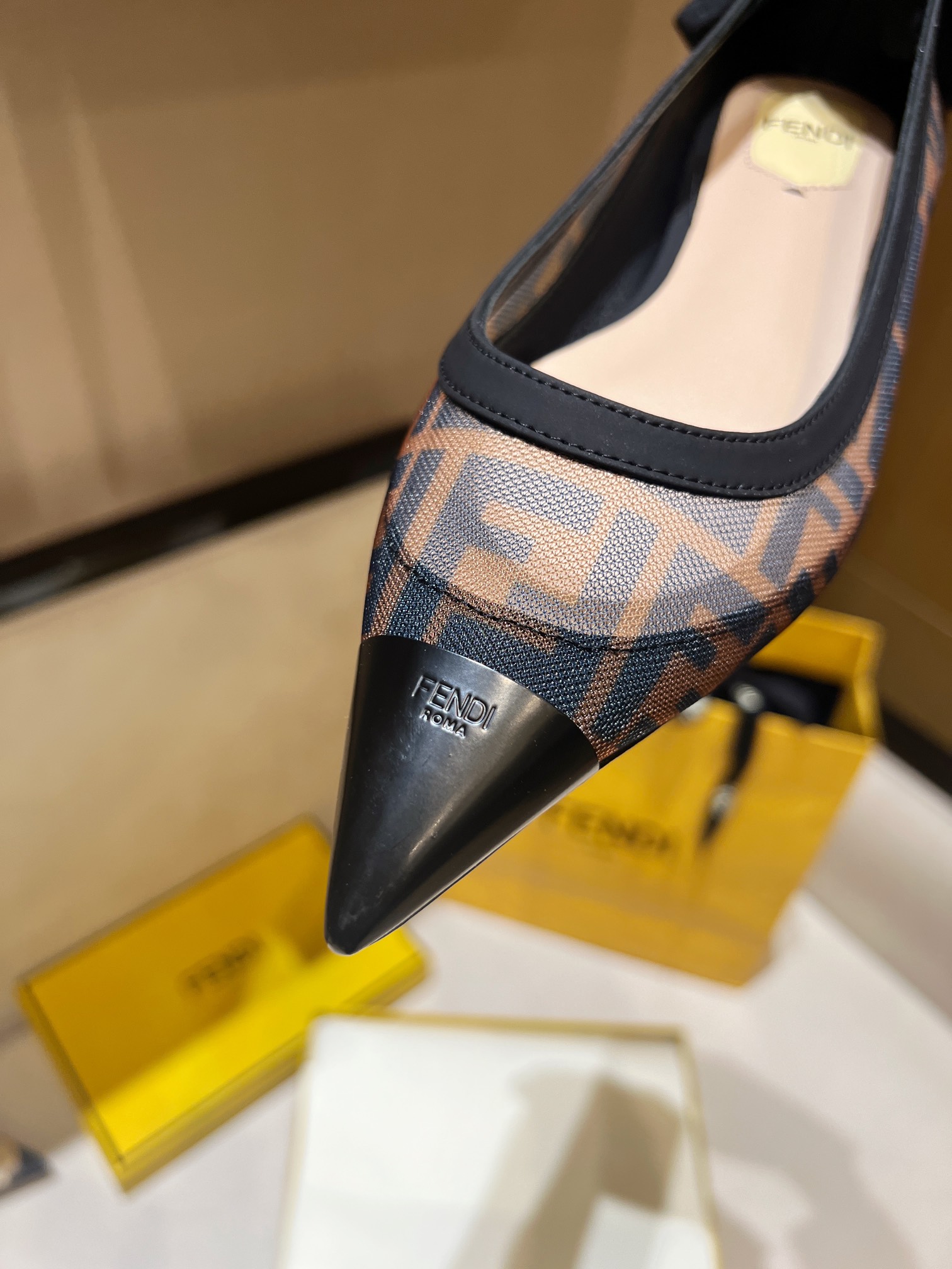Bagsaaa F**di Colibrì Black leather and FF mesh ballet flats