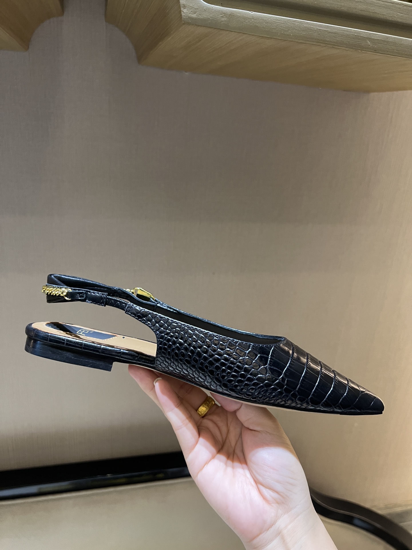 Bagsaaa F**di Colibrì Lite Black leather flat slingbacks