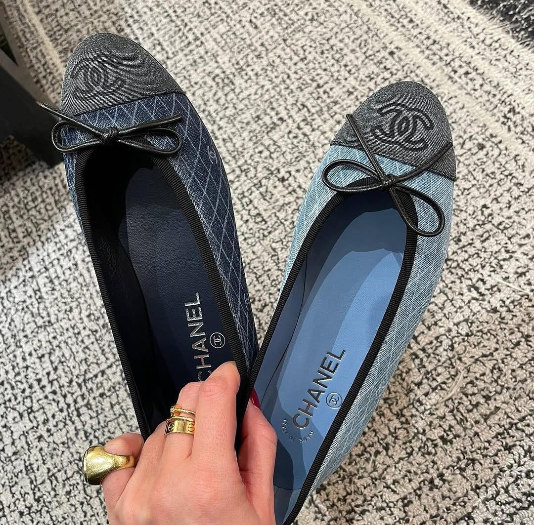 Bagsaaa Ch**el Ballet Flats In Blue Denim With Cc Logo And Black Toe