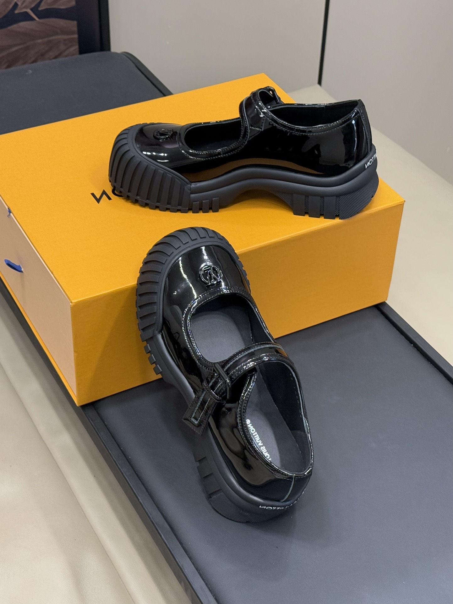 Bagsaaa L0vis Vvtt0n Ruby Flat Mary Jane Loafer Black