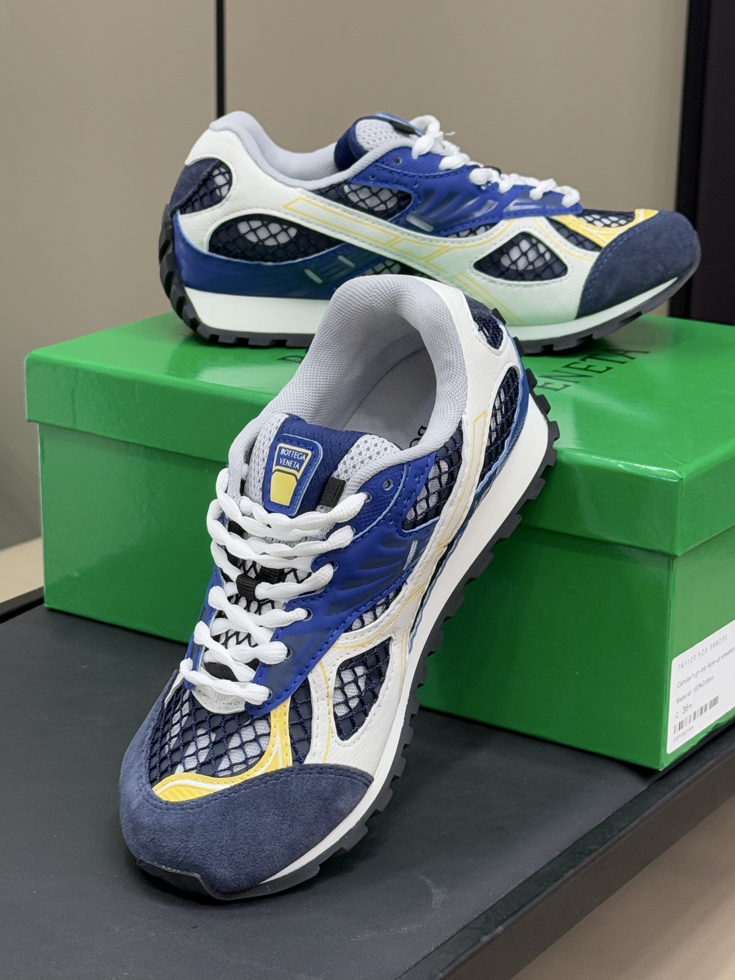 Bagsaaa B0tt*ga Ven*ta Orbit Sneakers Blue