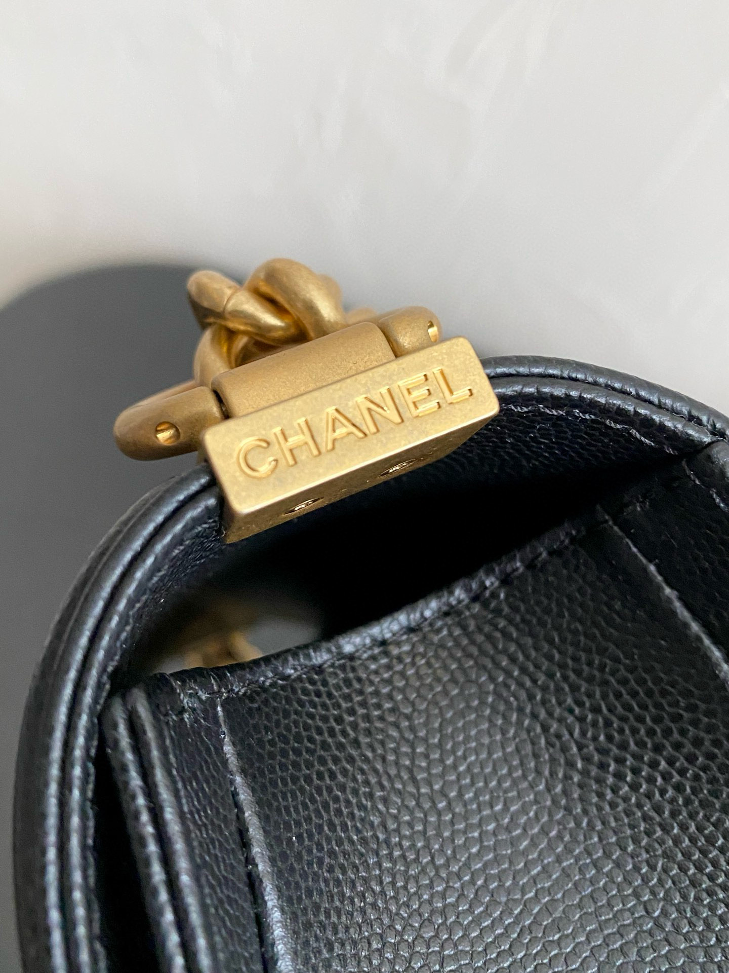 Bagsaaa Ch**el Boy Black Caviar & Gold - 20cm