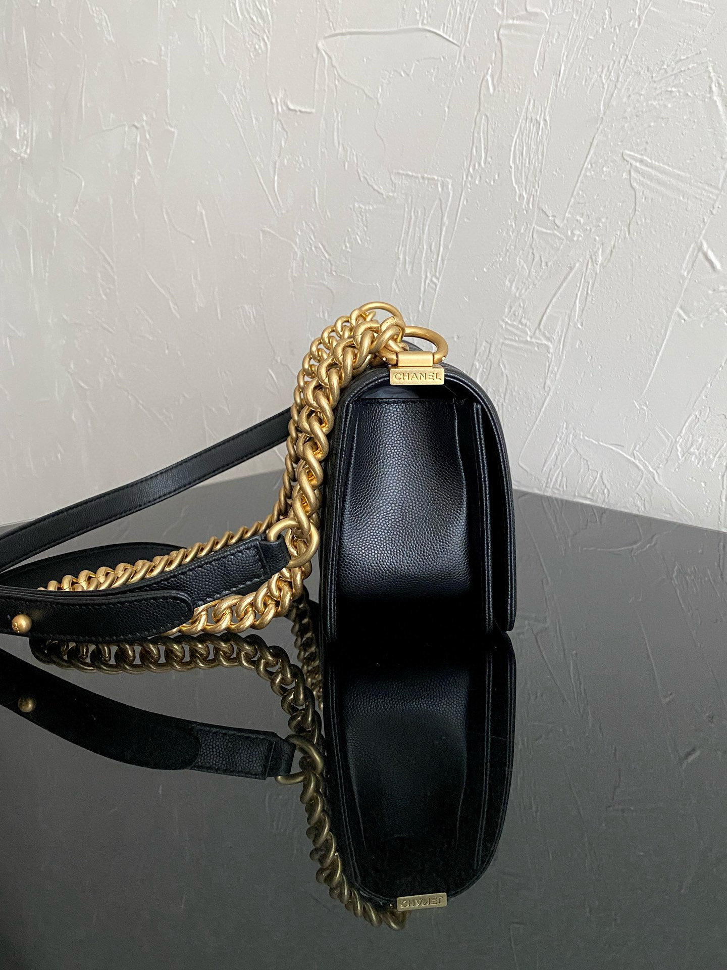 Bagsaaa Ch**el Boy Black Caviar & Gold - 20cm