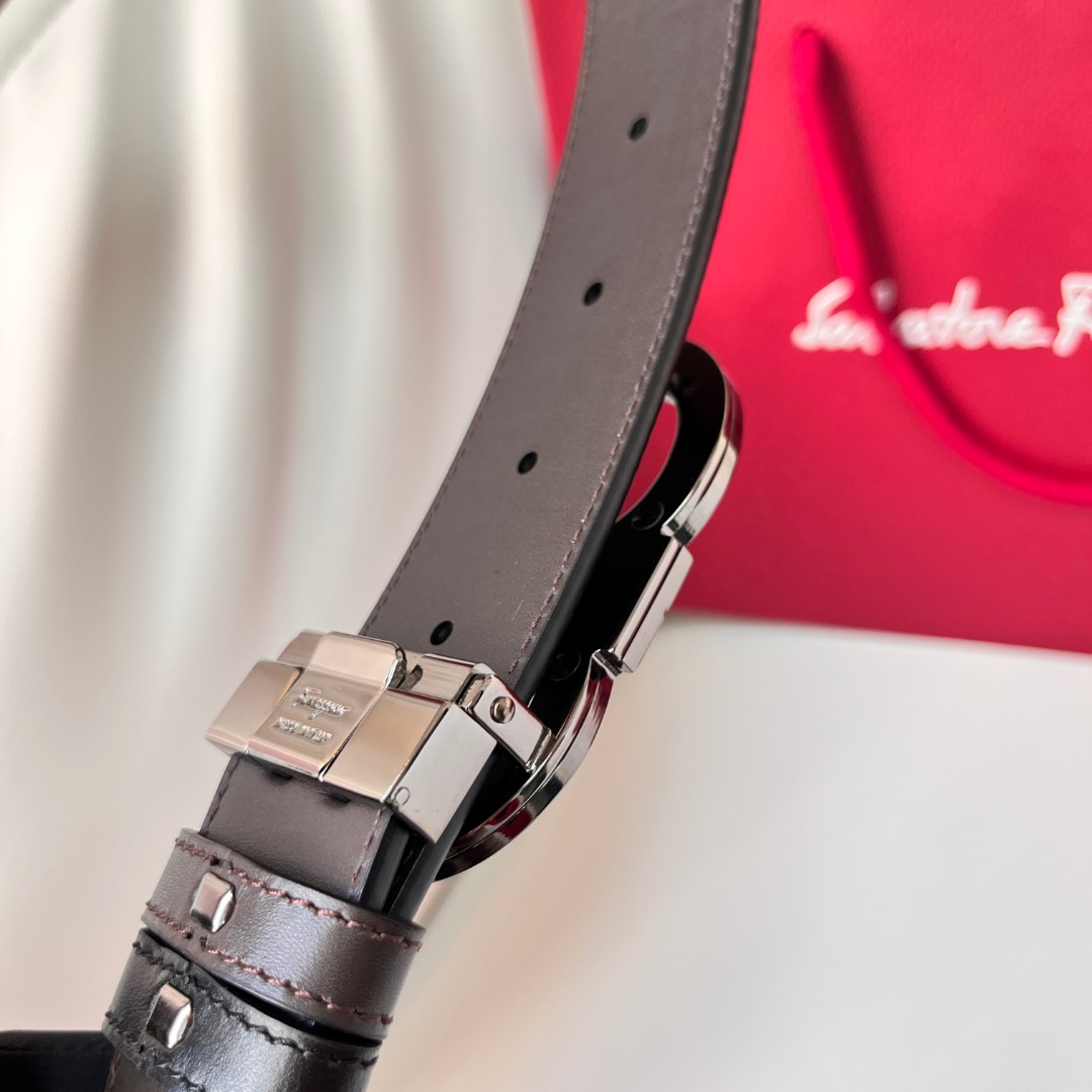 Bagsaaa Salvatore Ferragamo silver buckle belt black - 3.5cm