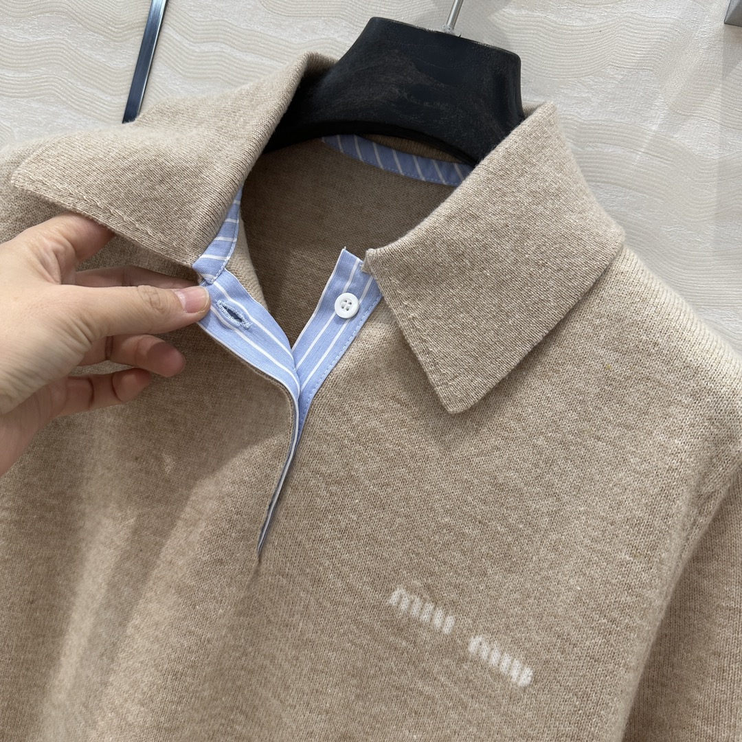 Bagsaaa Miu Miu Cashmere polo sweater beige