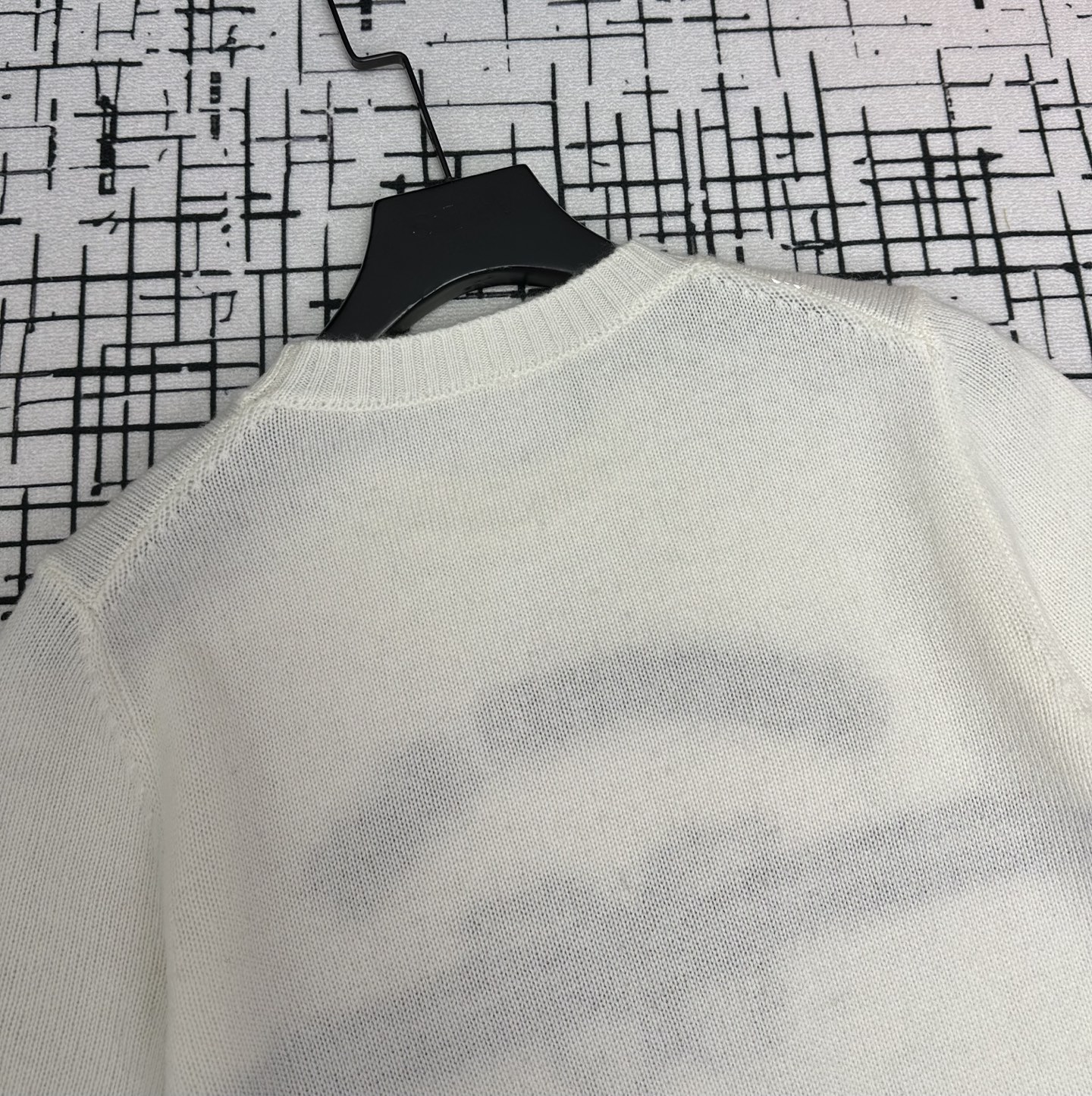 Bagsaaa D10r Short-Sleeved Sweater White Cashmere Knit with Black Chr1st1an D10r Papillon Motif