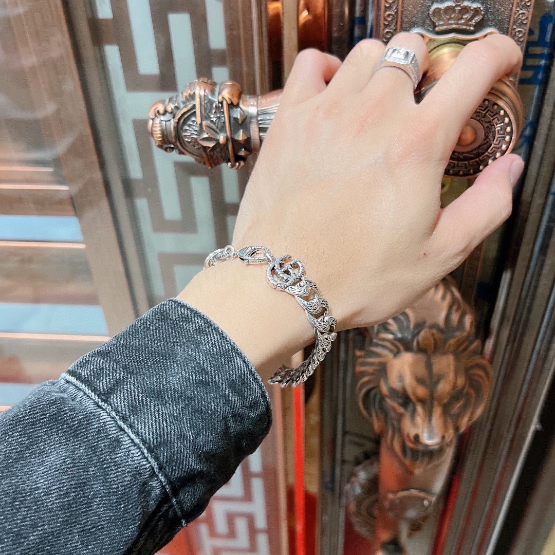 Bagsaaa Gvc*1 Interlocking chain bracelet silver