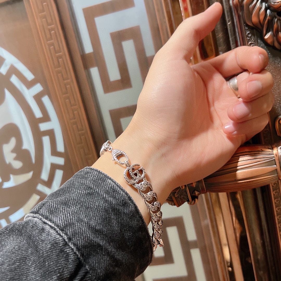 Bagsaaa Gvc*1 Interlocking chain bracelet silver