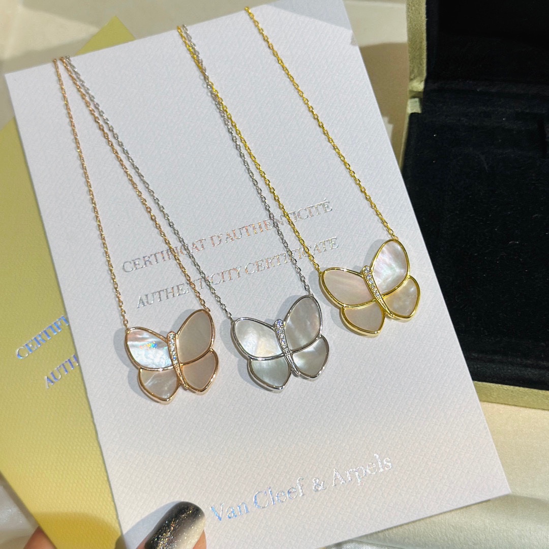 Bagsaaa VCA Flying Butterfly Necklace