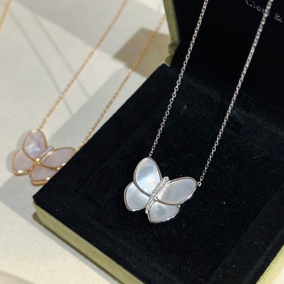 Bagsaaa VCA Flying Butterfly Necklace