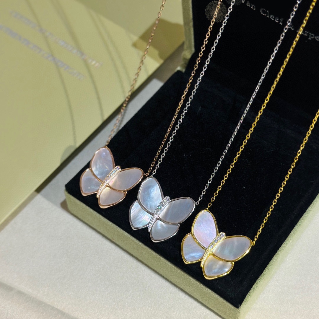 Bagsaaa VCA Flying Butterfly Necklace