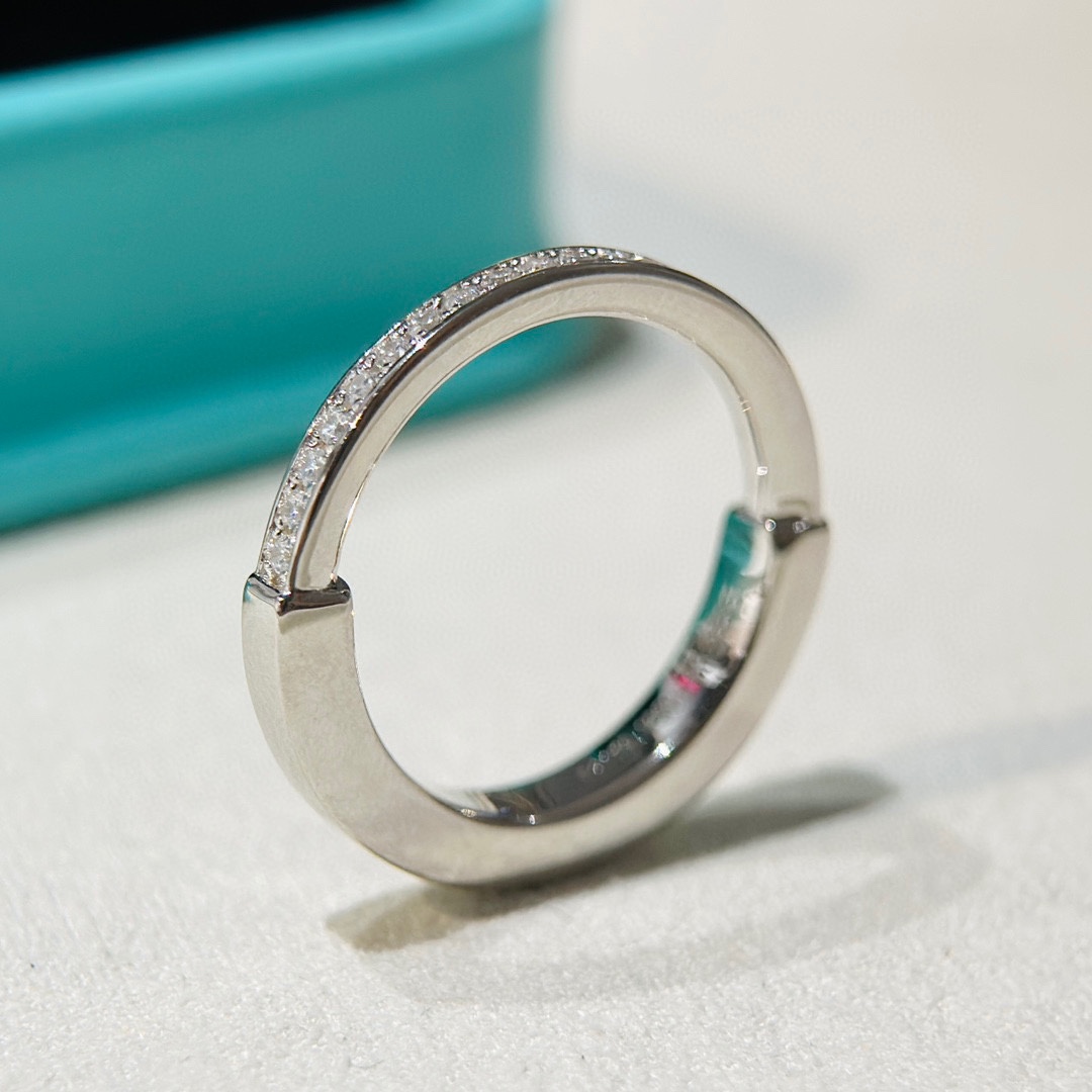 Bagsaaa T*f*ny Lock Ring in silver with D1am0nds