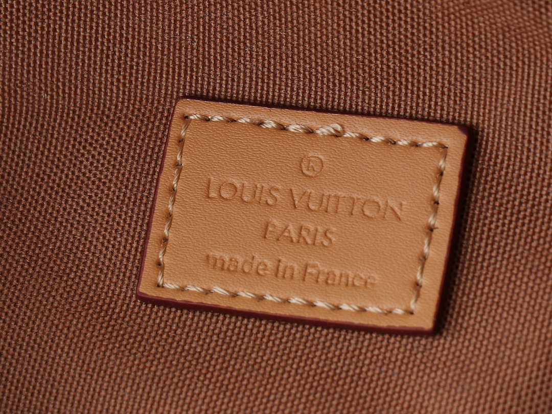 Bagsaaa L0vis Vvtt0n M14019 Rush Bumbag Monogram - 30 x 15 x 8 cm
