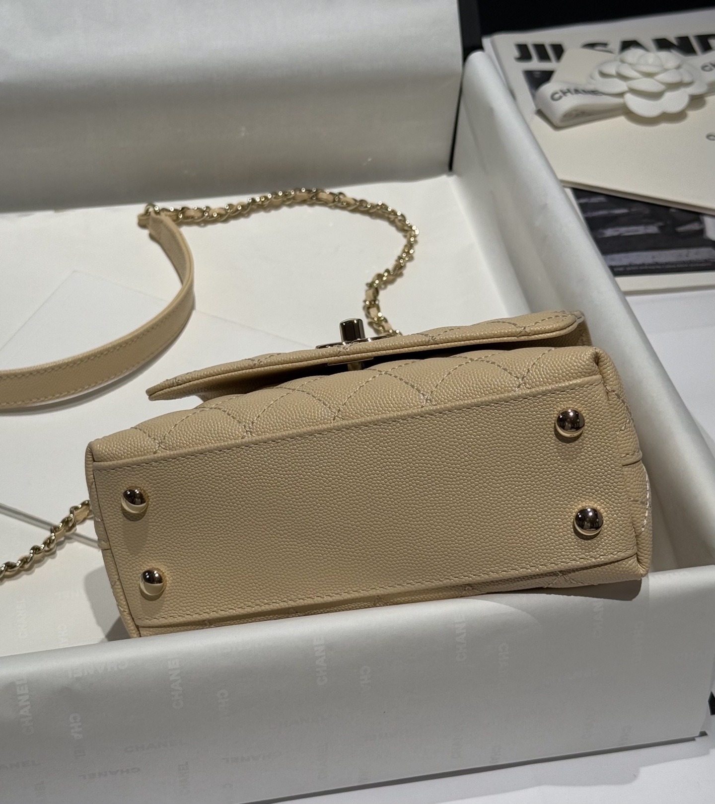 Bagsaaa Ch**el Coco Handle Mini Beige - 18cm