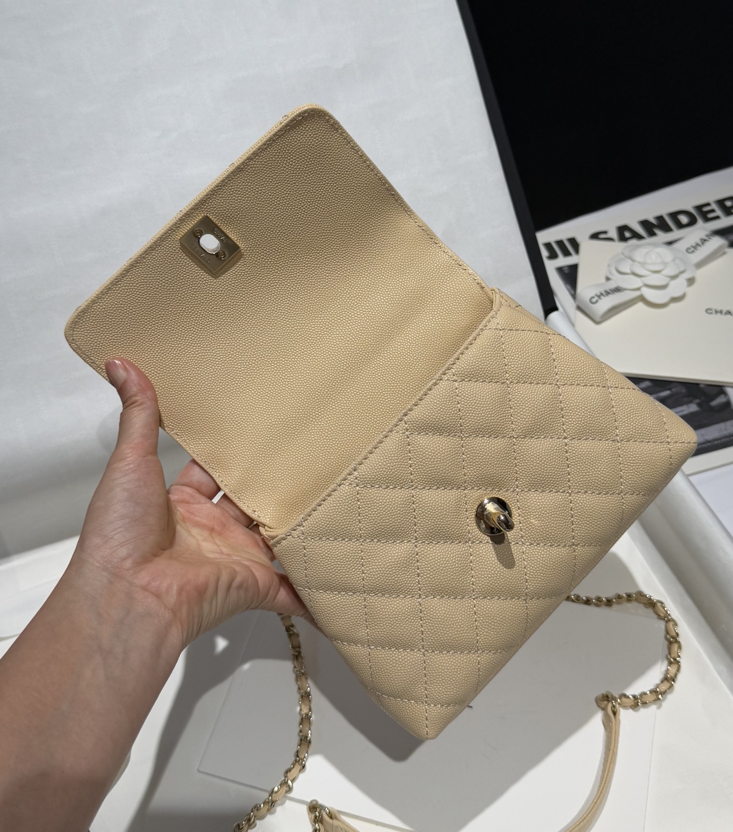 Bagsaaa Ch**el Coco Handle Mini Beige - 18cm
