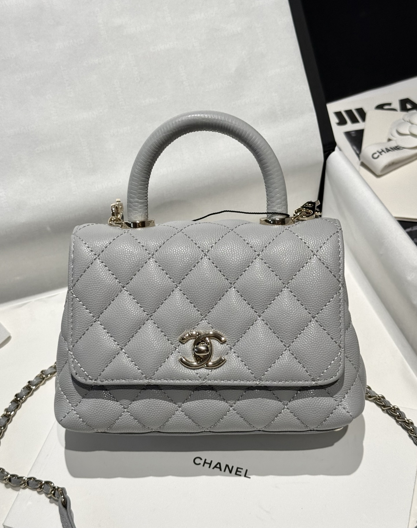 Bagsaaa Ch**el Coco Handle Mini Gray - 18cm