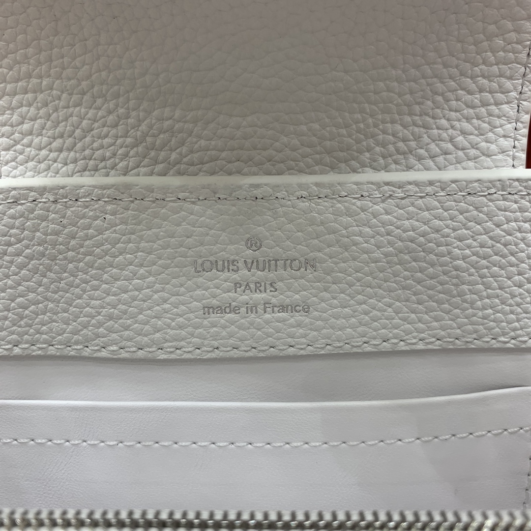 Bagsaaa L0vis Vvtt0n M24671 Capucines East-West Mini White - 22cm