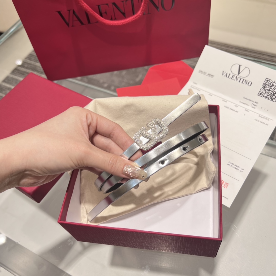 Bagsaaa Va1e*ntin0 Silver Mini Belt 