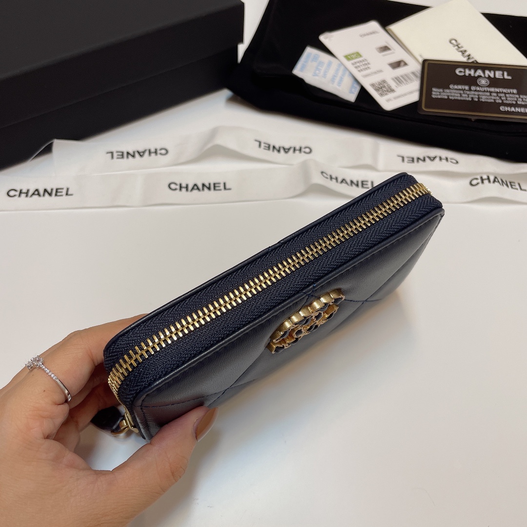 Bagsaaa Ch**el Ohanel Navy Blue Wallet - 16.5*9cm