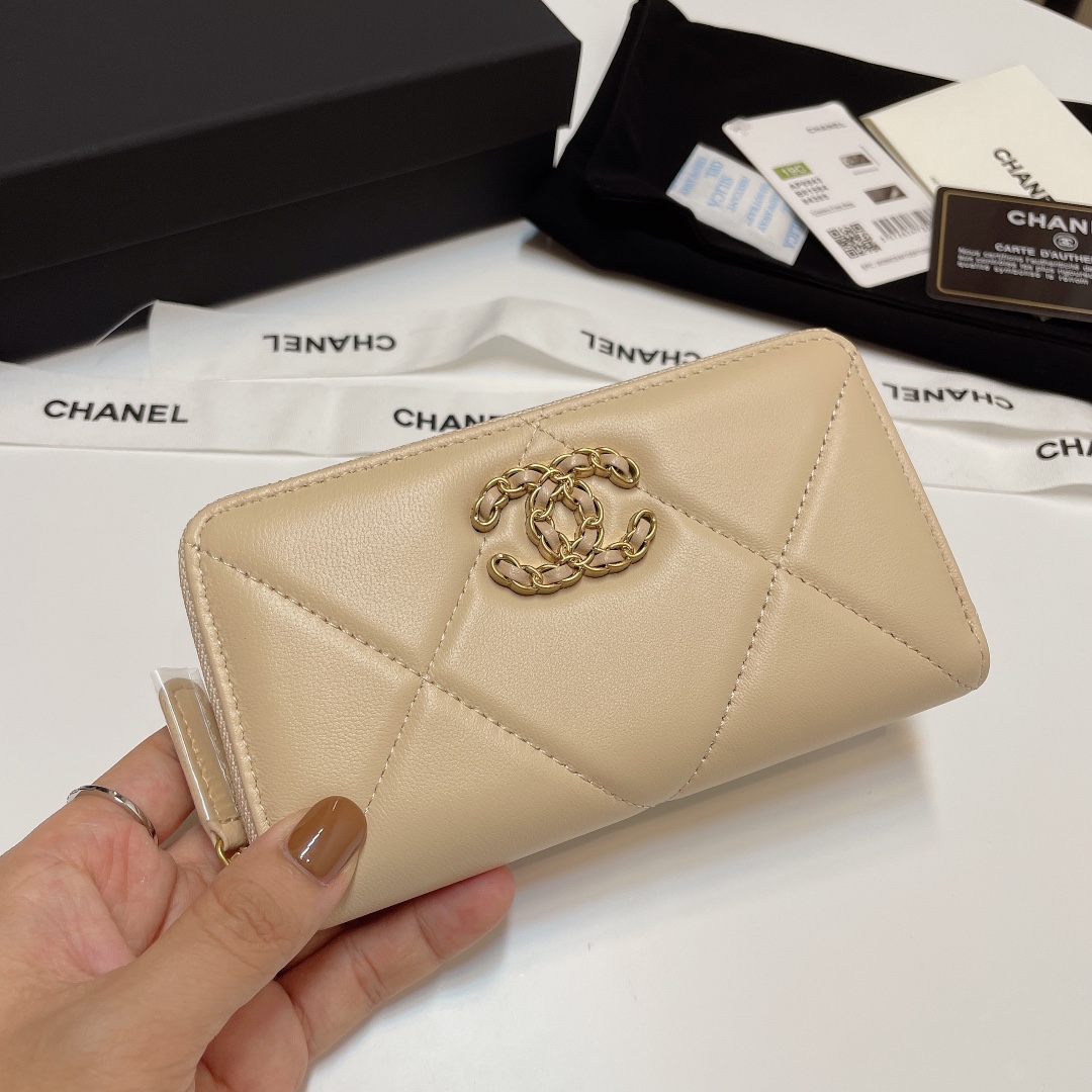 Bagsaaa Ch**el Ohanel Beige Wallet - 16.5*9cm