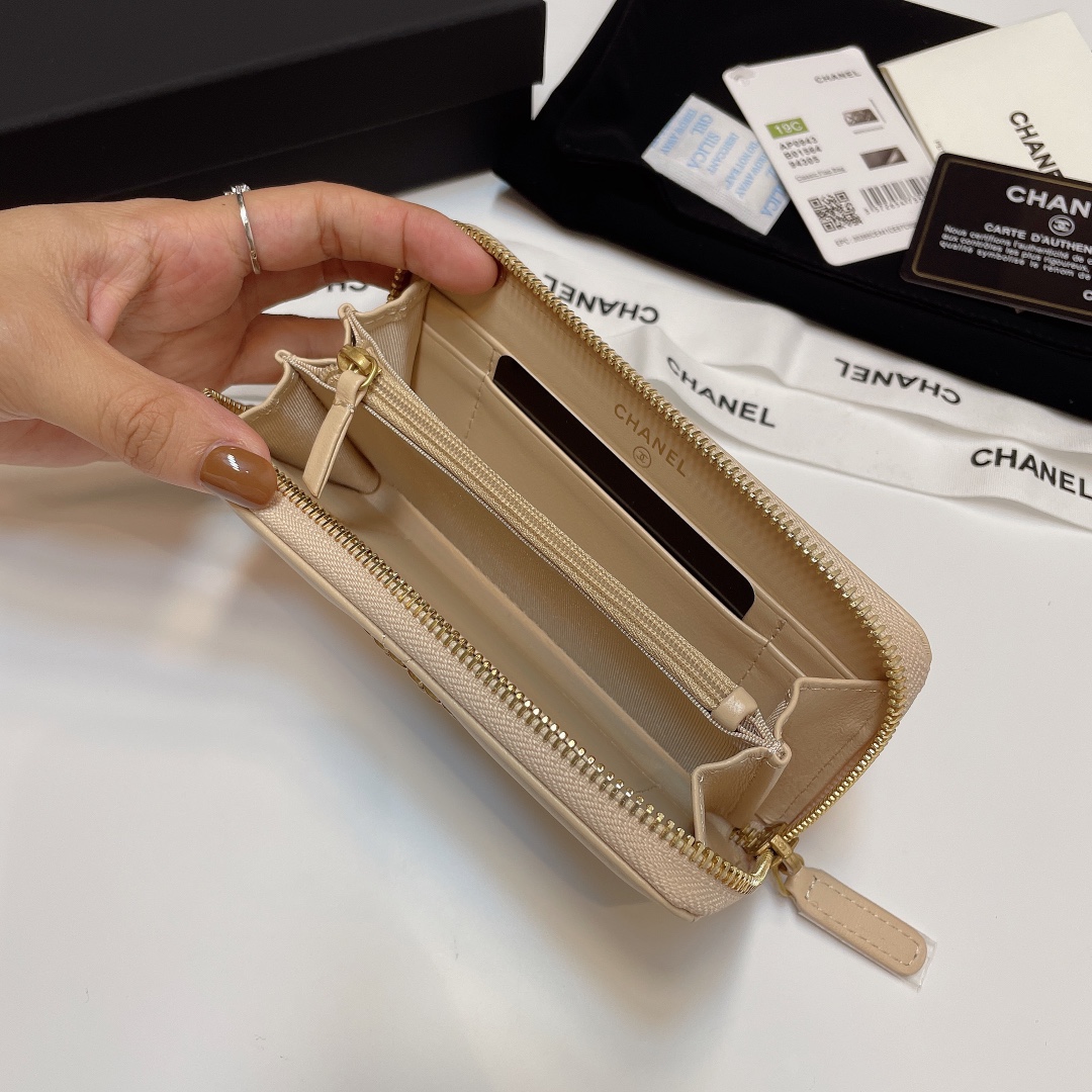 Bagsaaa Ch**el Ohanel Beige Wallet - 16.5*9cm
