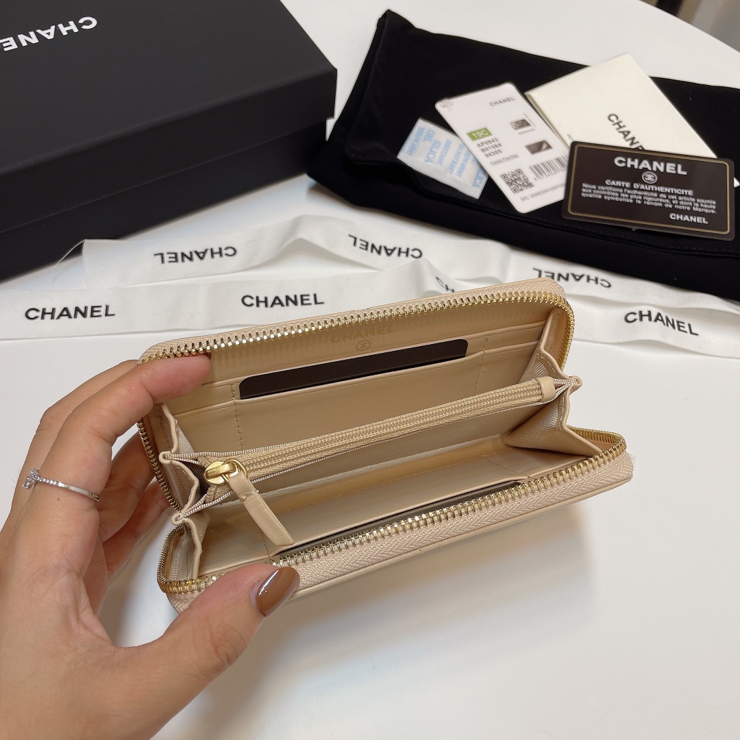 Bagsaaa Ch**el Ohanel Beige Wallet - 16.5*9cm