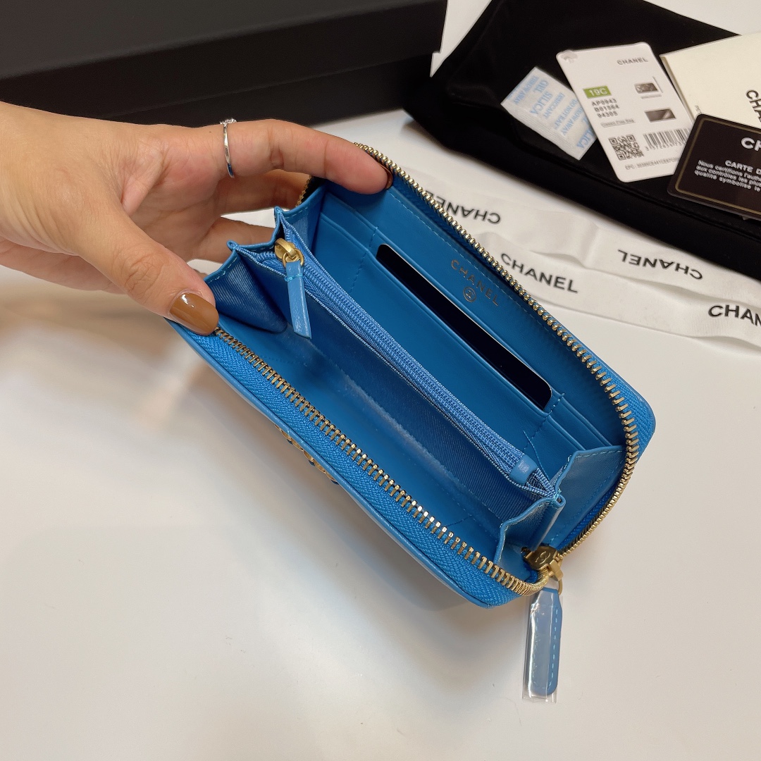 Bagsaaa Ch**el Ohanel Blue Wallet - 16.5*9cm