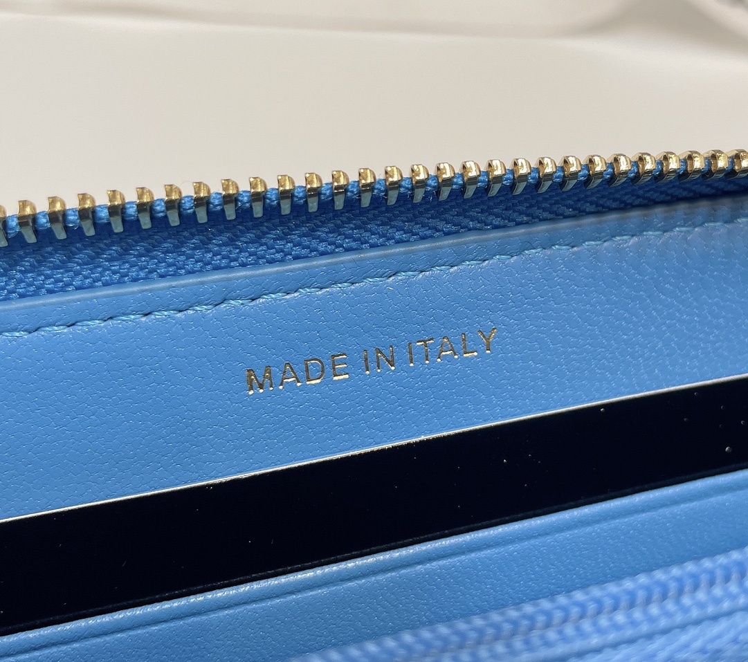 Bagsaaa Ch**el Ohanel Blue Wallet - 16.5*9cm