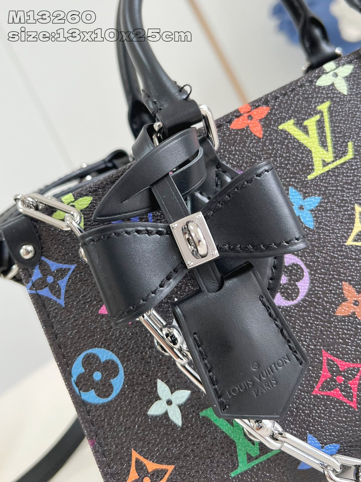 Bagsaaa M13260 LV x TM OnTheGo East West Chain Black Multicolored - 25 x 13 x 10 cm