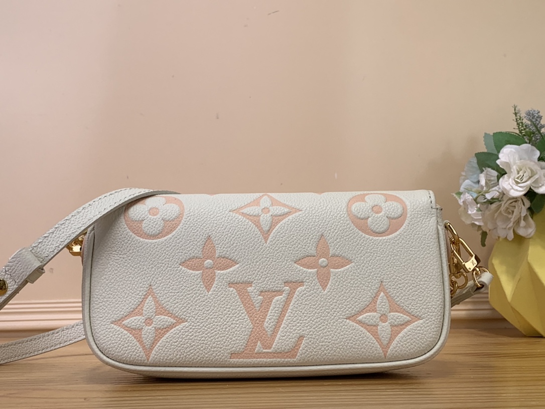 Bagsaaa L0vis Vvtt0n M83026 Wallet on Chain Ivy Latte White / Chamallow Pink - 23.5cm