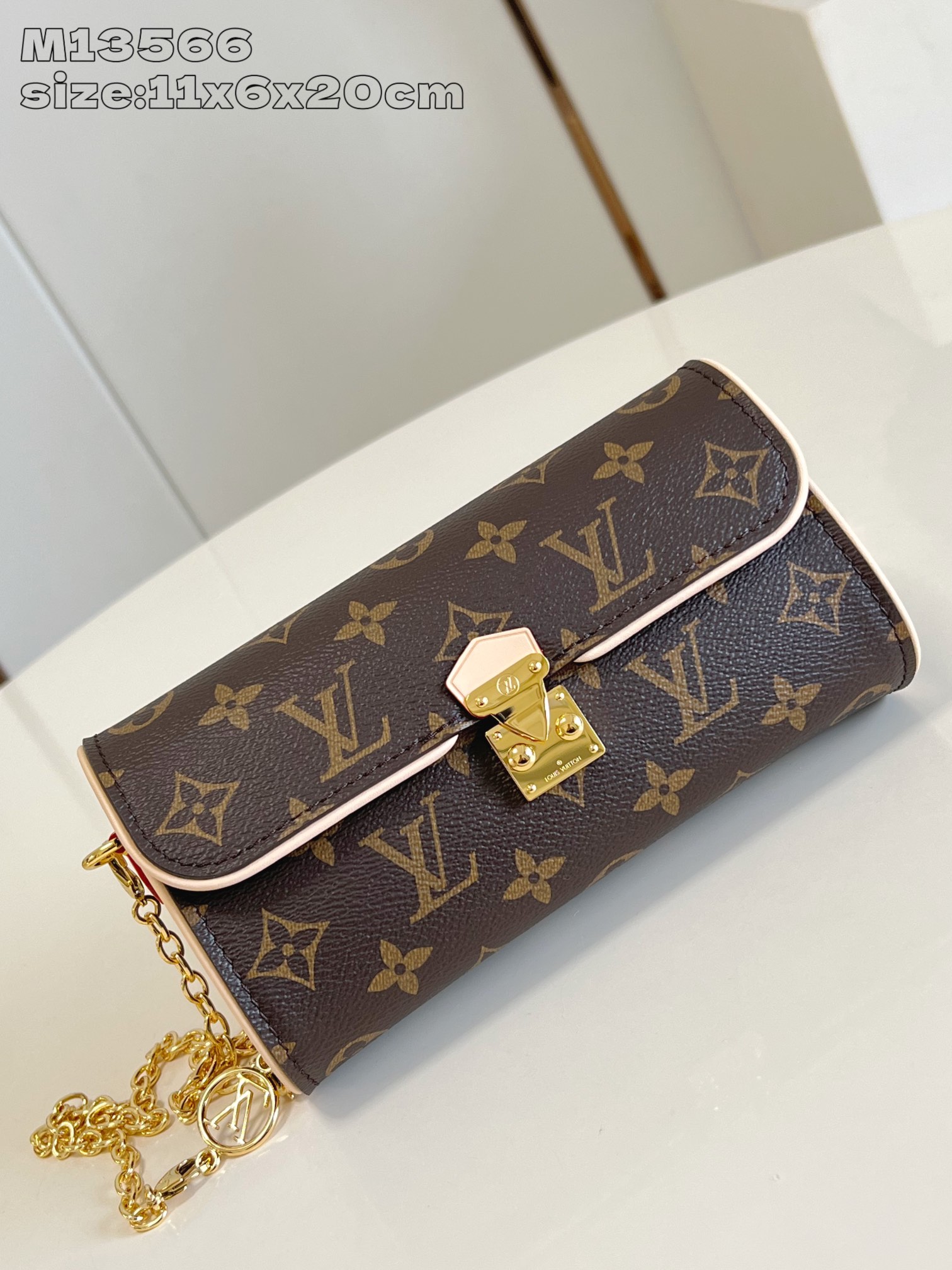 Bagsaaa L0vis Vvtt0n M13566 Pochette Camille Coated canvas - 20.5cm