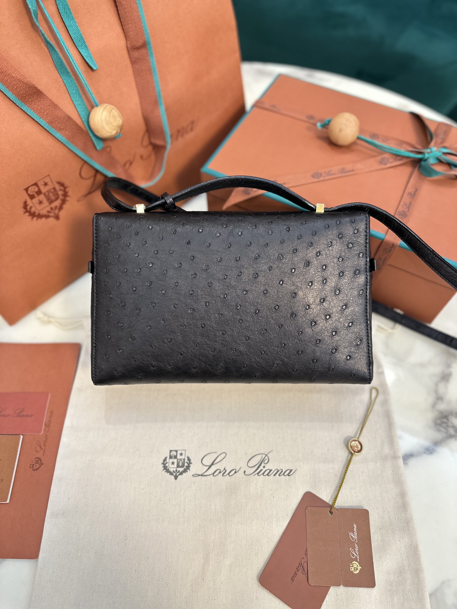Bagsaaa L0r0 P1ana Extra Pocket L27 Black Ostrich - 16x27x10 cm